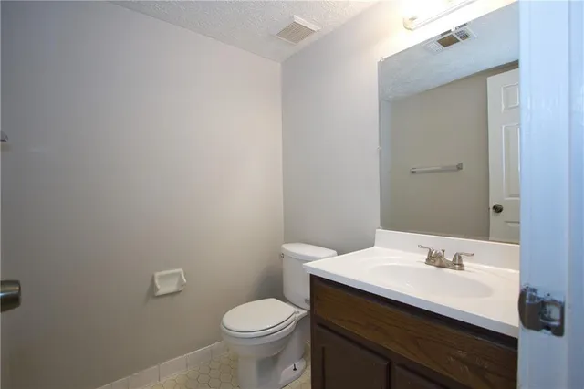 $1,300 | 2139 Golfview Drive Southeast, Conyers, GA 30013