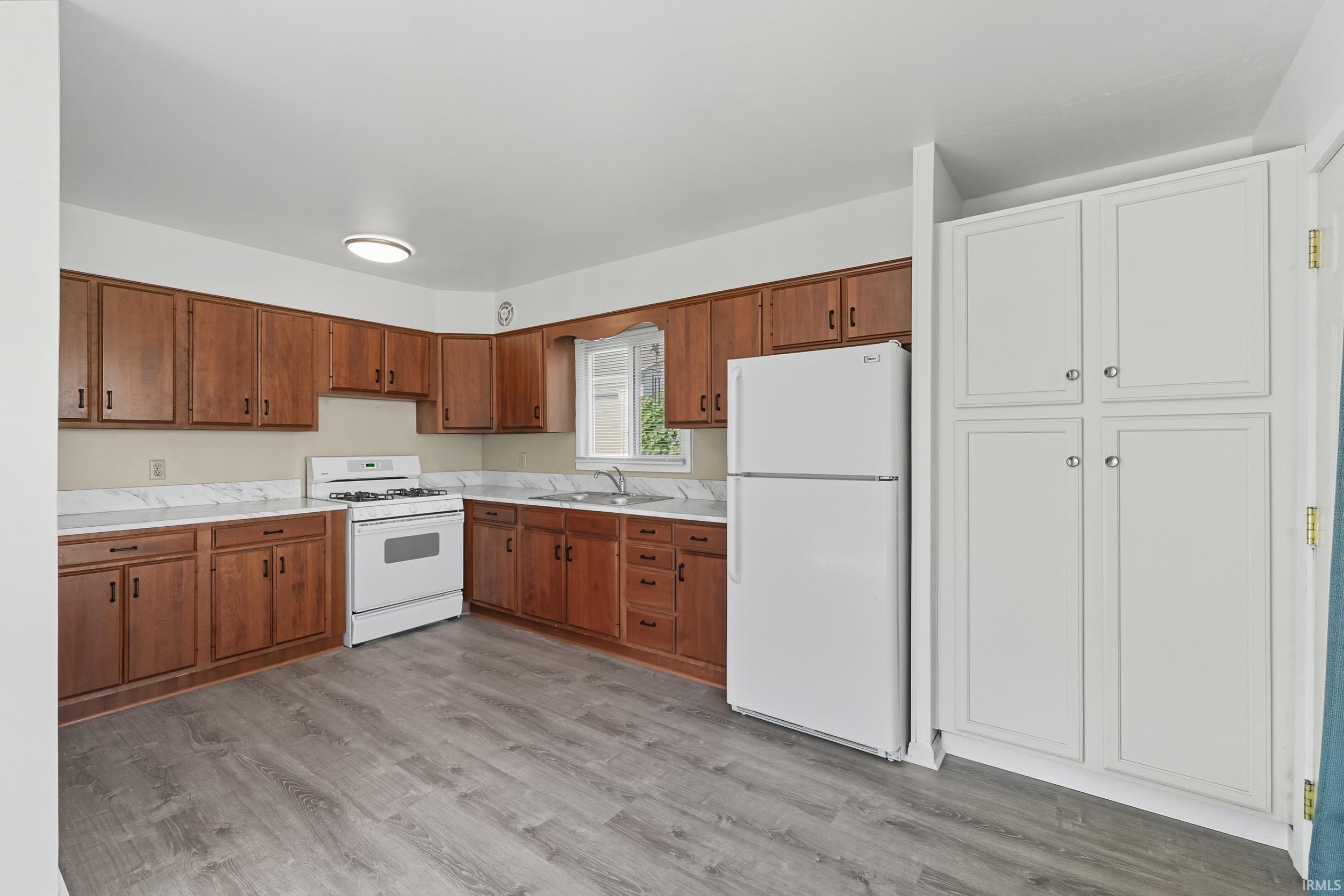 1615 Hillside Avenue Fort Wayne, IN 46805 - Photo 12 of 32 Gallery Image 12