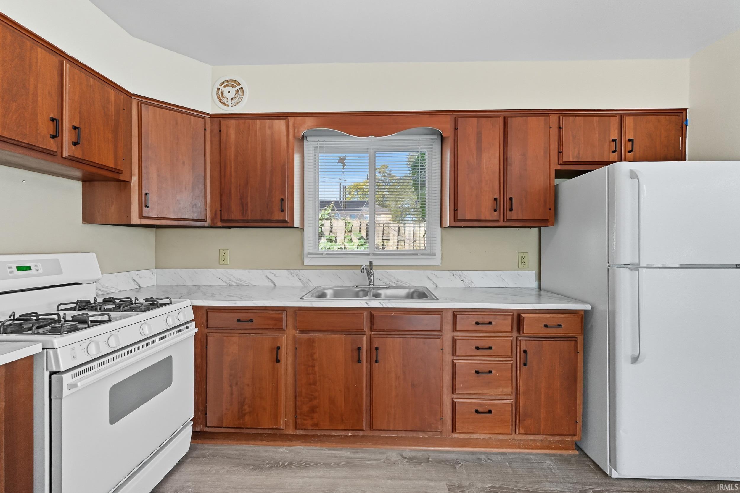 1615 Hillside Avenue Fort Wayne, IN 46805 - Photo 13 of 32 Gallery Image 13