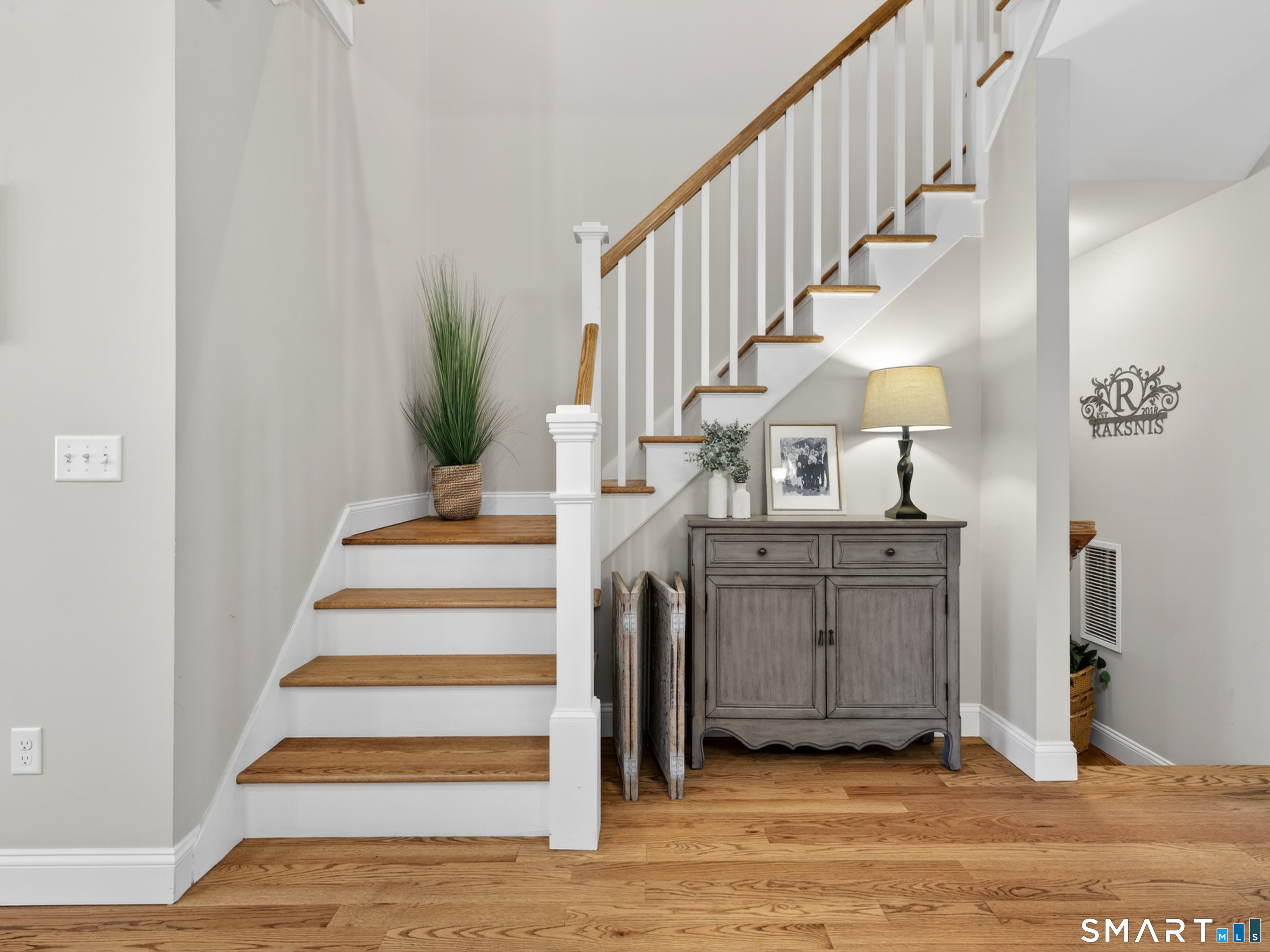 11 Village Crossing, Unit 11 Niantic, CT 06357 - Photo 4 of 37