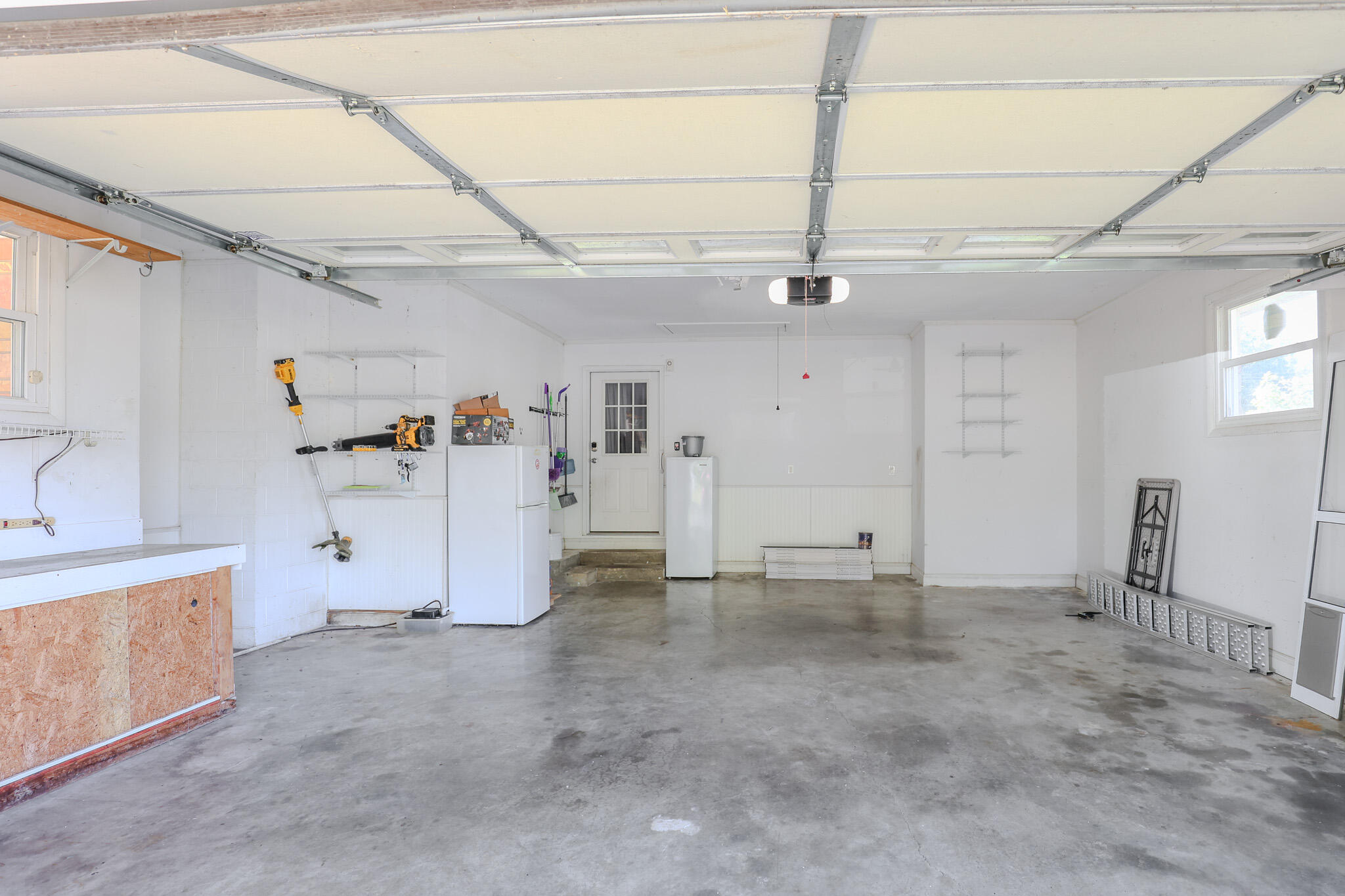 2145 Husband Road Paducah, KY 42003 - Photo 40 of 50 Interior Garage