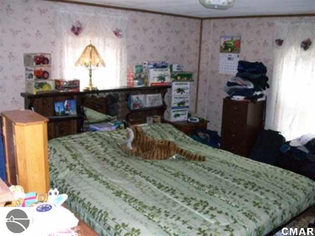 4479 West Shepherd Road St. Louis, MI 48880 - Photo 9 of 14 1769345-8.JPG