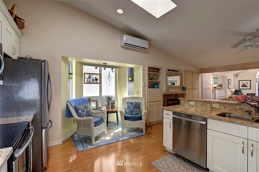 1122 235th Place Southwest Bothell, WA 98021 - Photo 7 of 16