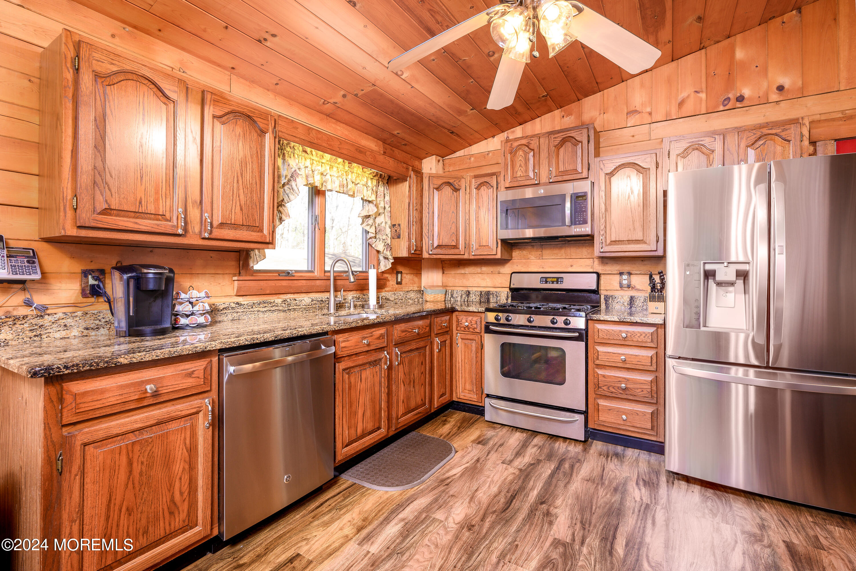 770 Farmingdale Road Jackson, NJ 08527 - Photo 3 of 26 770_Farmingdale_Dr_%2813_of_40%29