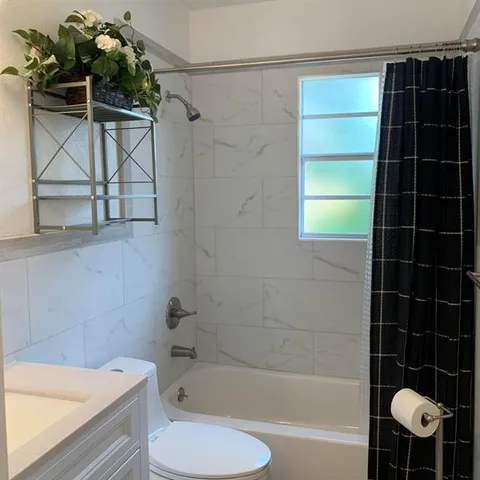 $2,850 | 22 Northwest 12th Avenue, Delray Beach, FL 33444