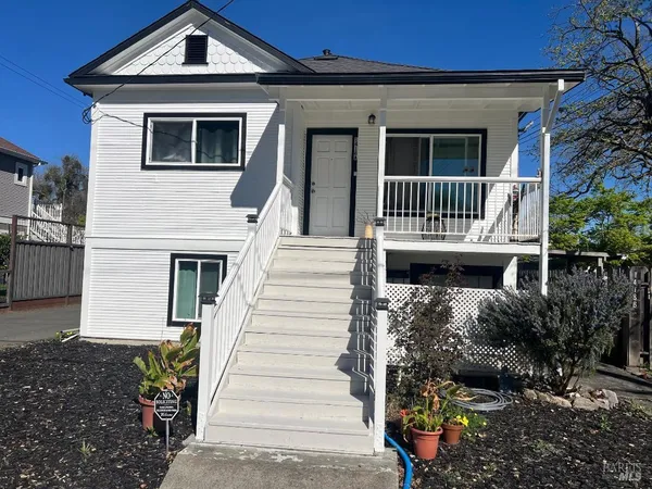 $1,299,000 | 1418 B Street, Napa, CA 94559