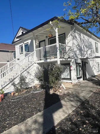 $1,299,000 | 1418 B Street, Napa, CA 94559