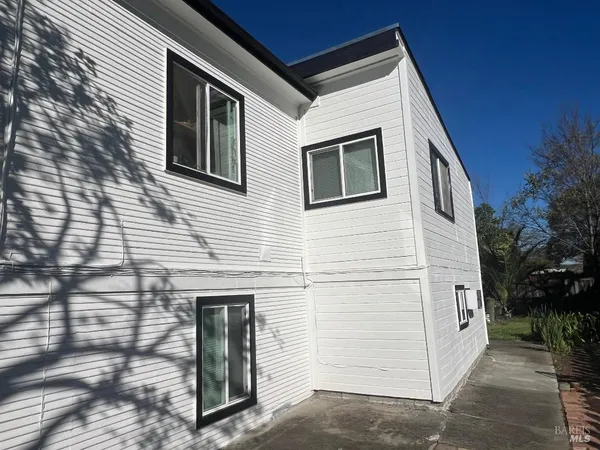 $1,299,000 | 1418 B Street, Napa, CA 94559