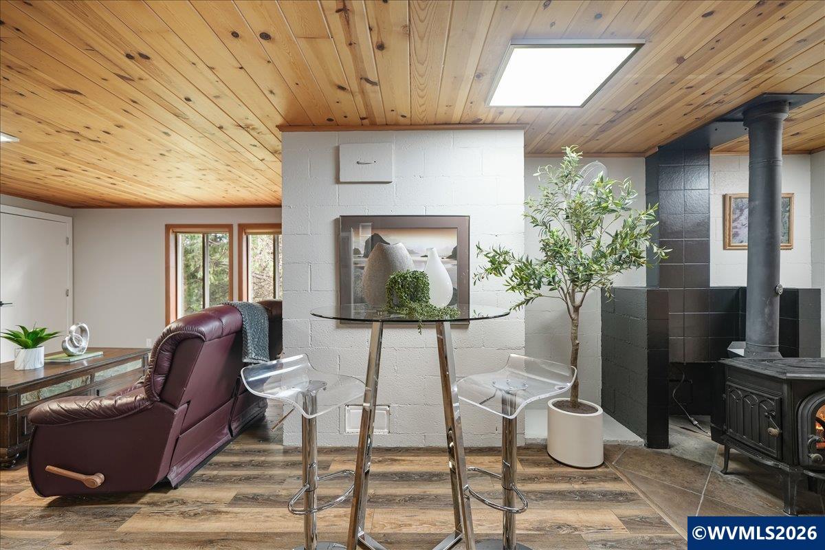 18390 Bridgeport Road Dallas, OR 97338 - Photo 16 of 50 Gallery Image 16
