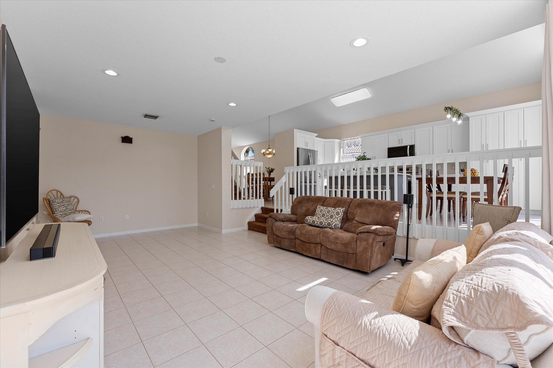 6713 Ashburn Road Lake Worth, FL 33467 - Photo 14 of 54 14-6713 Ashburn Rd, Lake Worth-13