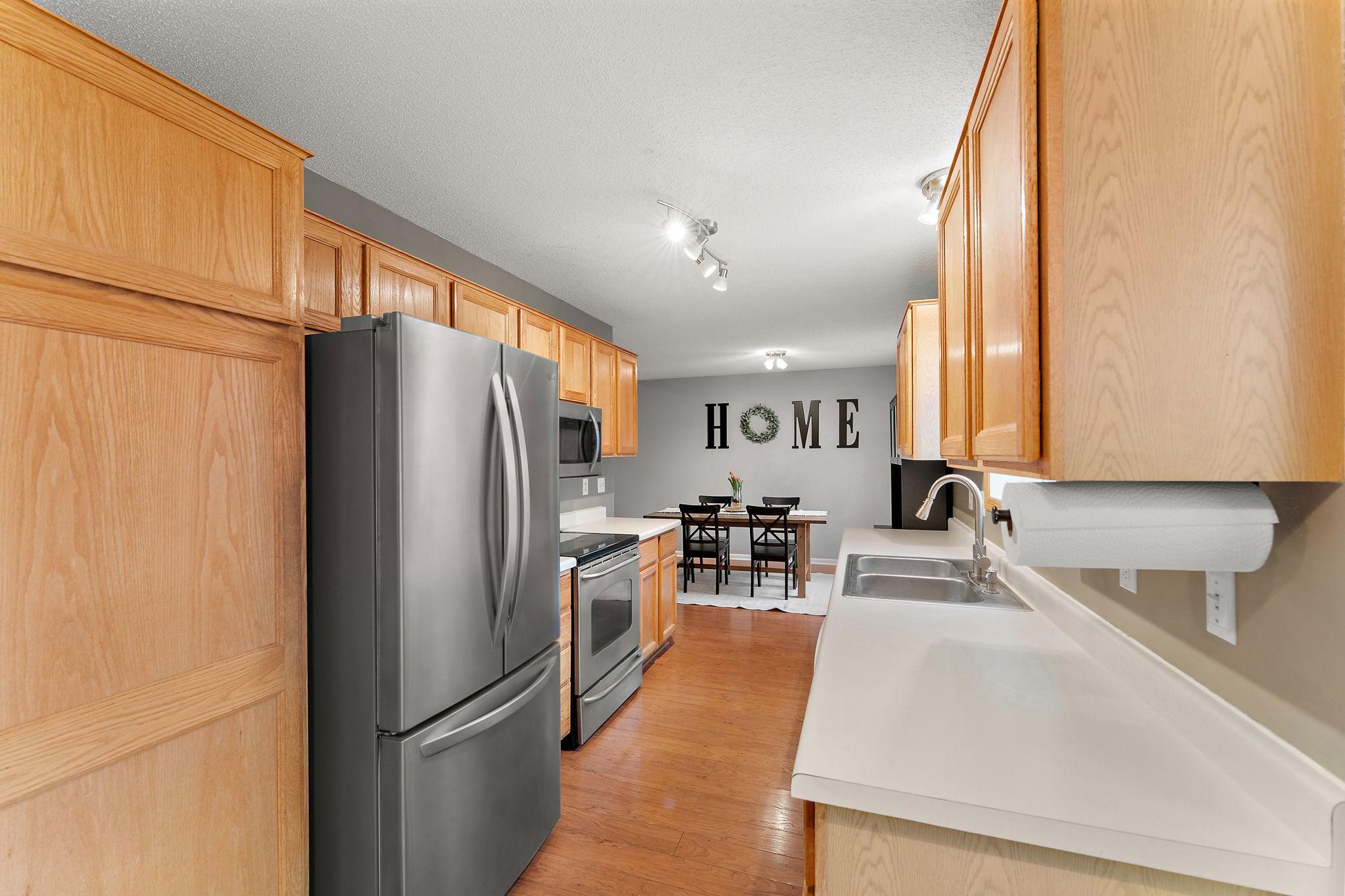 9812 Hamlet Lane South Cottage Grove, MN 55016 - Photo 8 of 24