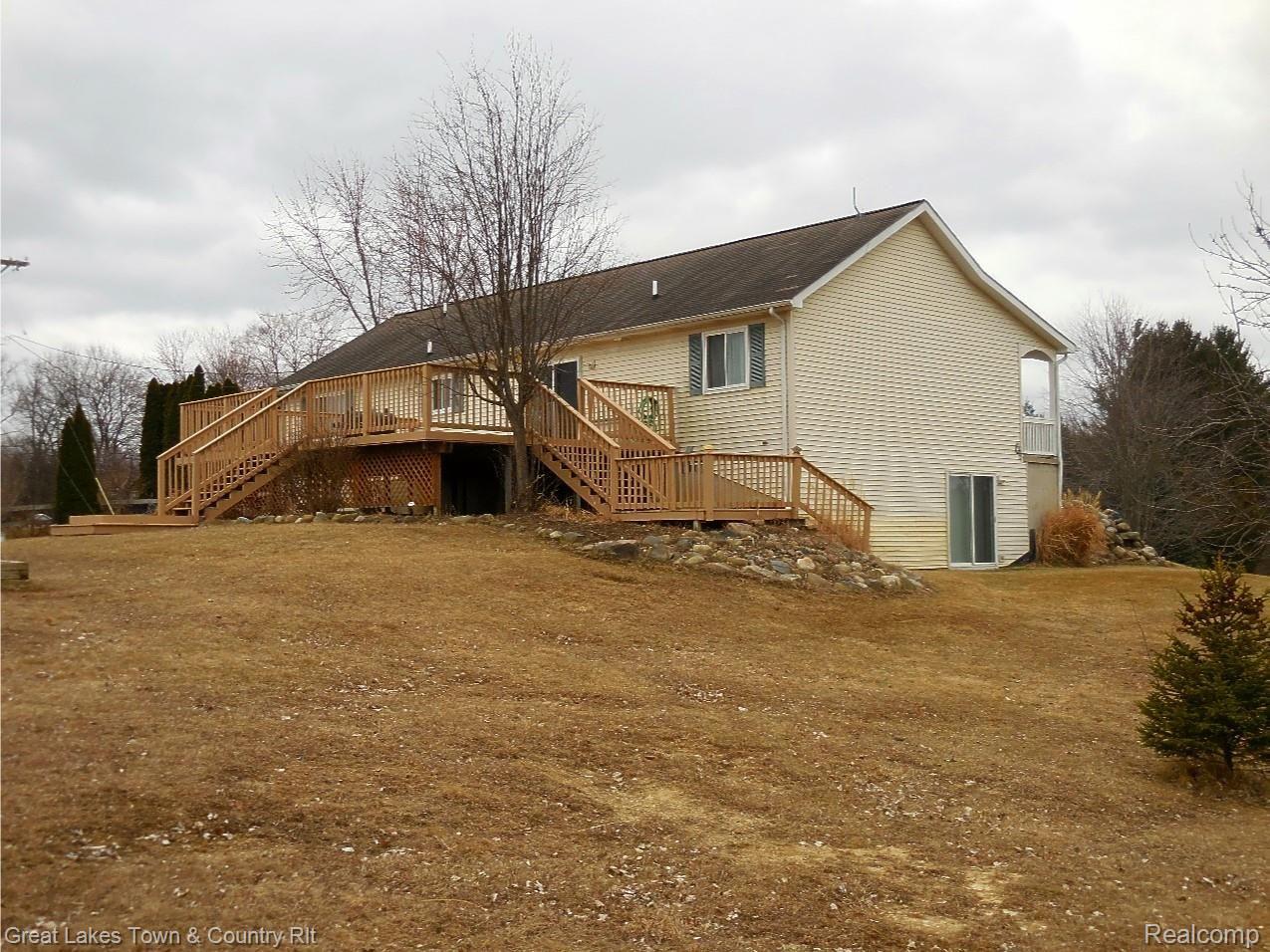 3211 Newark Road Attica, MI 48412 - Photo 20 of 24 DSCN8085.JPG
