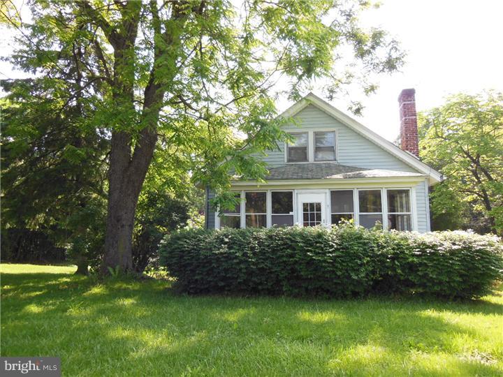 43 South Pennell Road Media, PA 19063 - Photo 1 of 15 Exterior Front