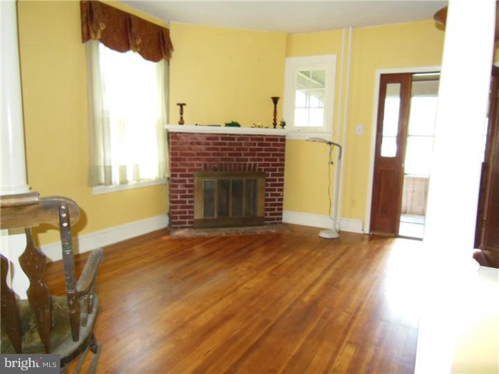 43 South Pennell Road Media, PA 19063 - Photo 3 of 15 Living Room