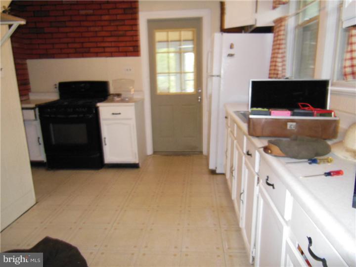 43 South Pennell Road Media, PA 19063 - Photo 5 of 15 Kitchen