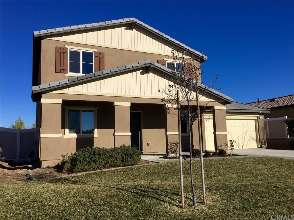 Front of home with Craftsman style design