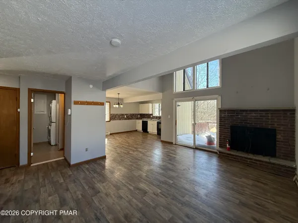 $1,750 | 4569 Briarcliff Terrace, Tobyhanna, PA 18466