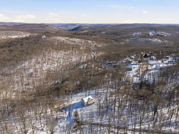 $990,000 | 194 South Road, Holmes, NY 12531
