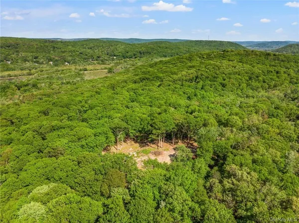 $990,000 | 194 South Road, Holmes, NY 12531