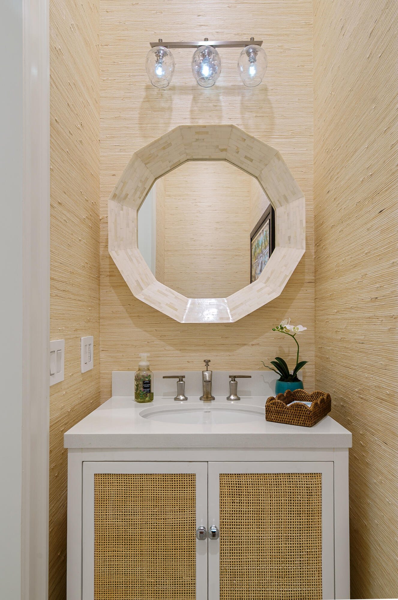 134 North Rolling Hill Road Tavernier, FL 33070 - Photo 23 of 65 a bathroom with a sink and mirror