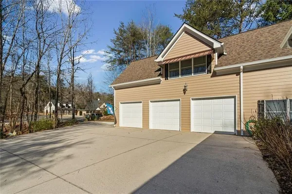 $1,400 | 4640 Chestatee Pointe Road, Gainesville, GA 30506