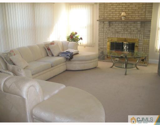 41 High Pointe Way Old Bridge, NJ 07747 - Photo 6 of 10 Gallery Image 6