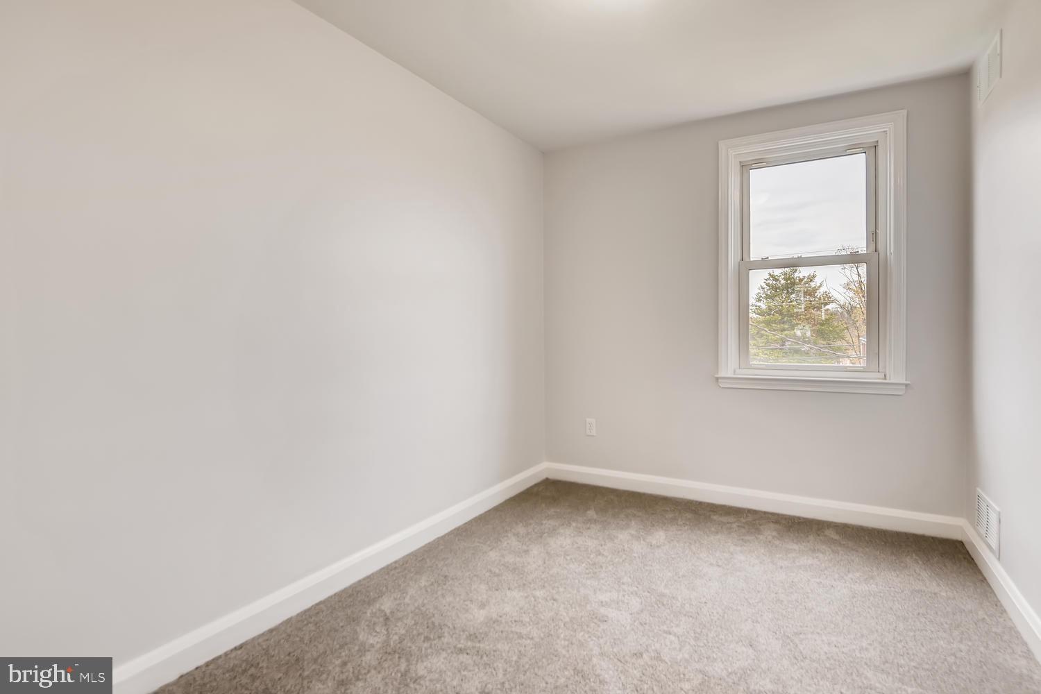 729 Stamford Road Baltimore, MD 21229 - Photo 13 of 26 Bedroom 2