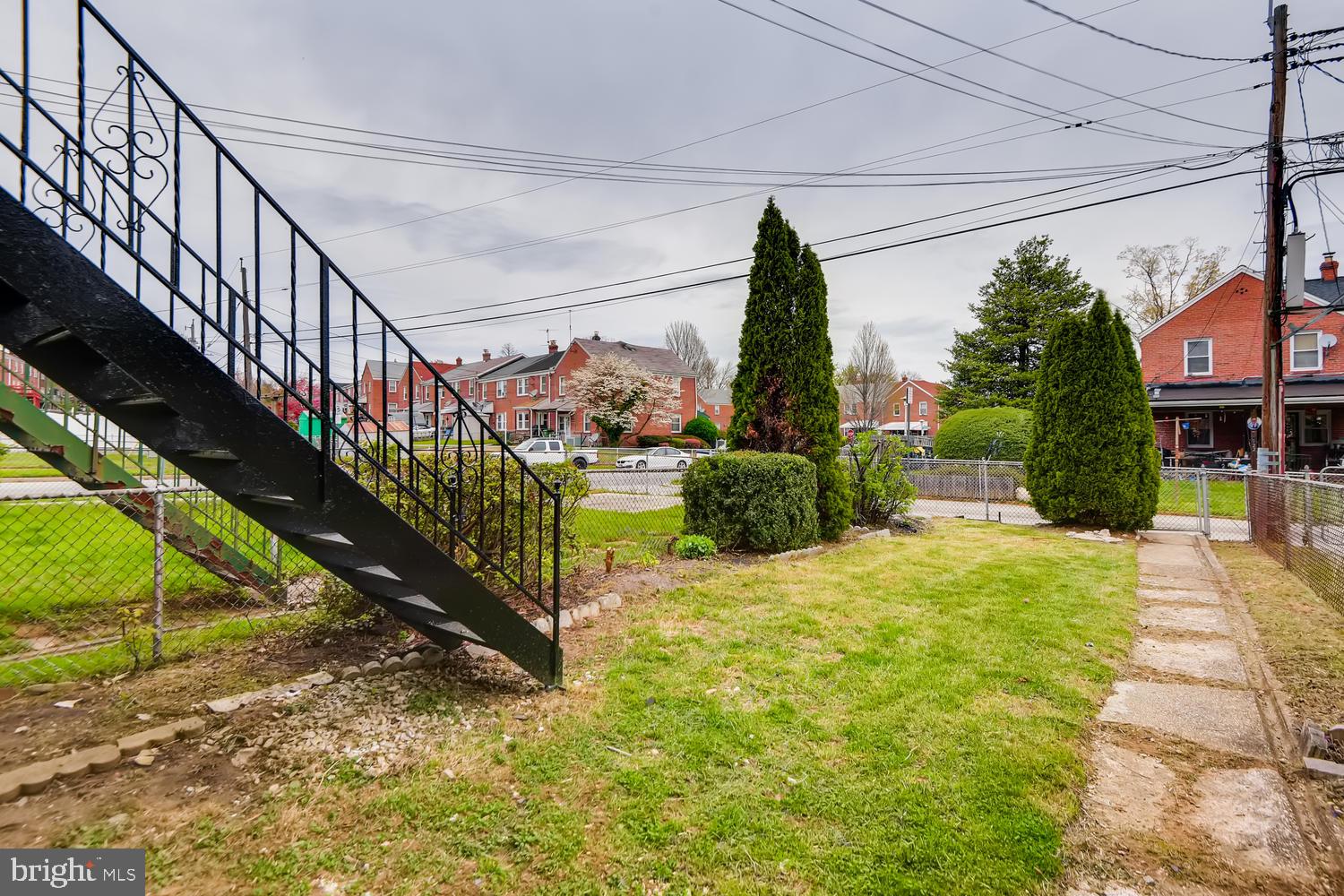 729 Stamford Road Baltimore, MD 21229 - Photo 24 of 26 Backyard