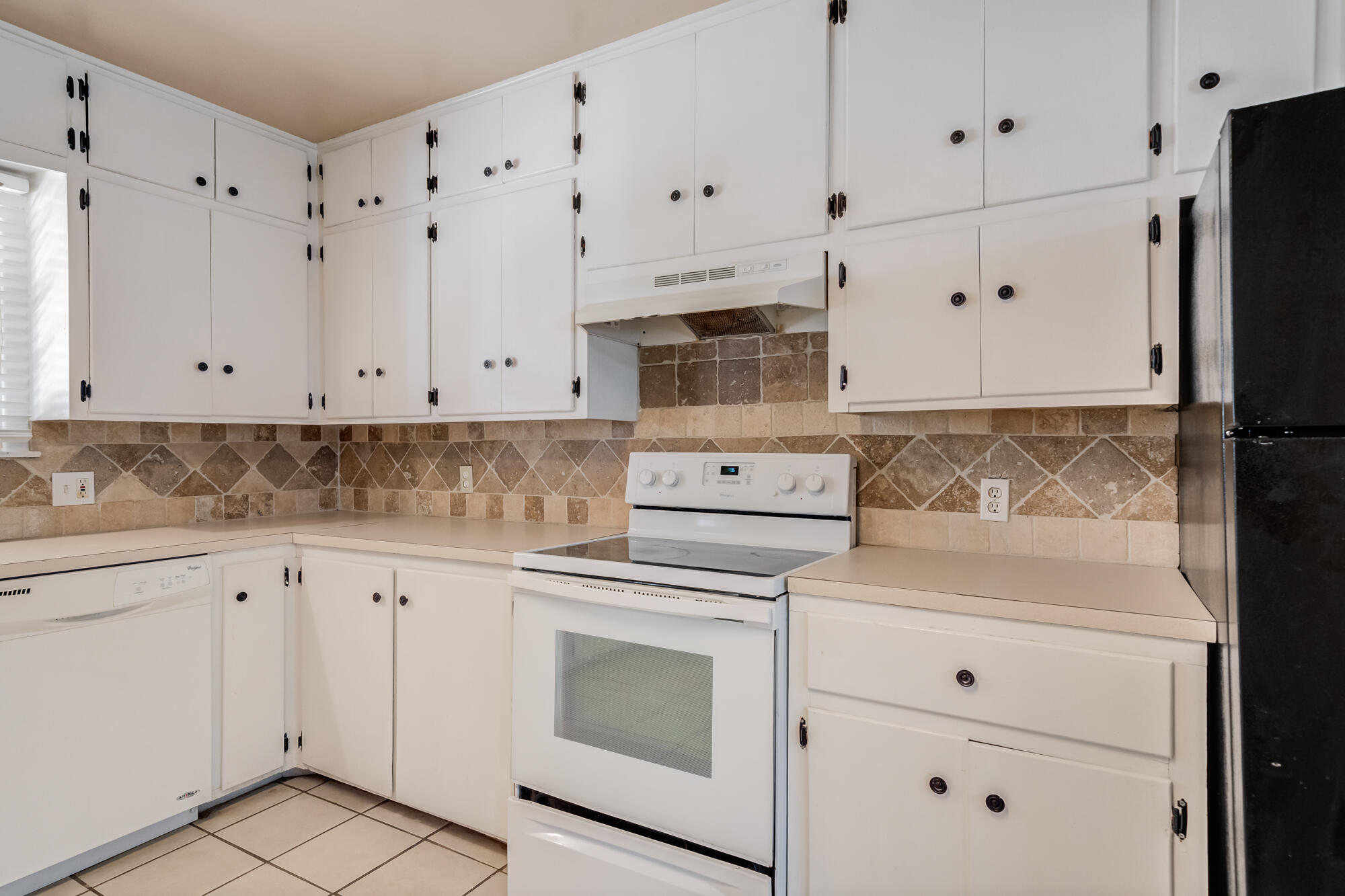 4205 39th Street Lubbock, TX 79413 - Photo 9 of 29 DSC09044_5_6_7_8