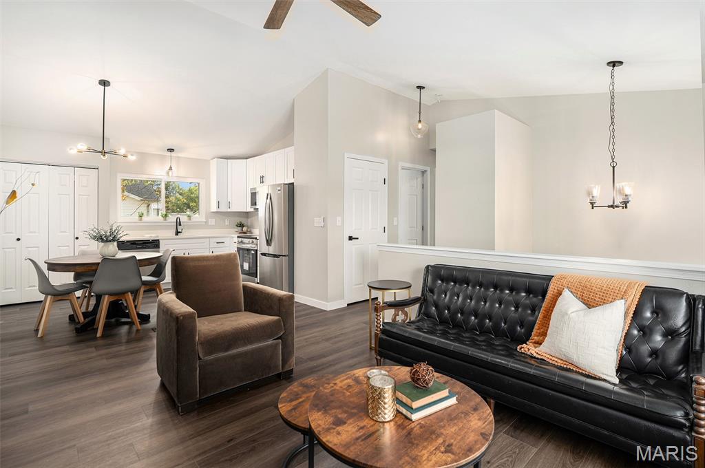 633 Durango Drive O'Fallon, MO 63368 - Photo 6 of 33