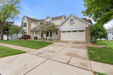 $695,000 | 2385 Clarjon Drive, Ballwin, MO 63021