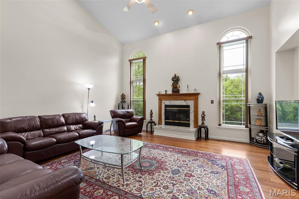 2385 Clarjon Drive Ballwin, MO 63021 - Photo 9 of 58