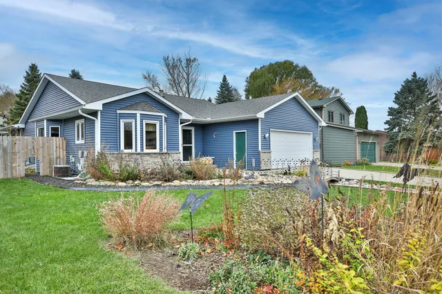 $339,900 | 906 7th Street Northwest, Kasson, MN 55944