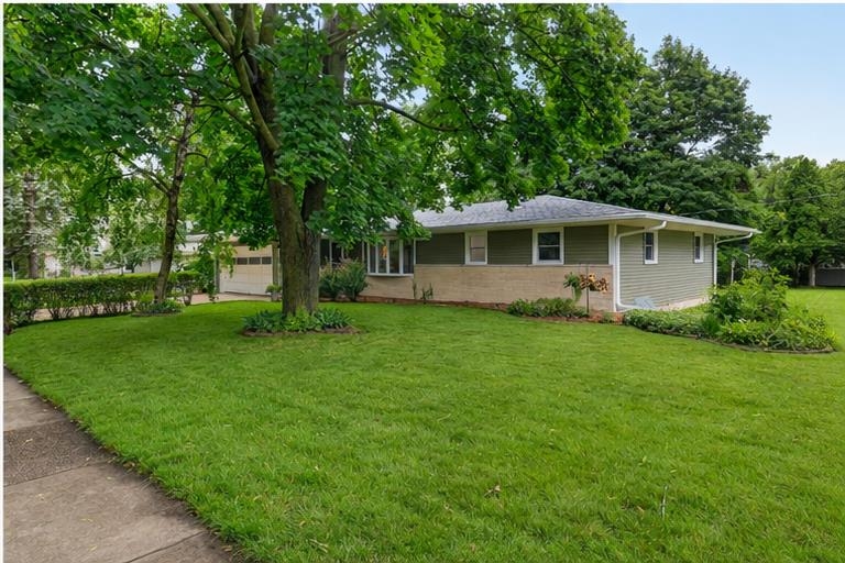 6510 Piping Rock Road Madison, WI 53711 - Photo 5 of 46