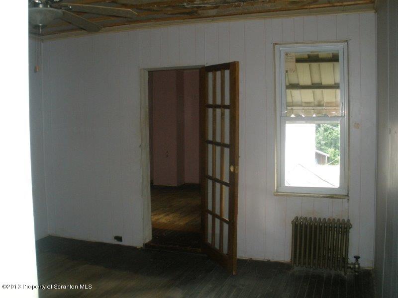 560 Back Street Scranton, PA 18504 - Photo 14 of 27 Gallery Image 14