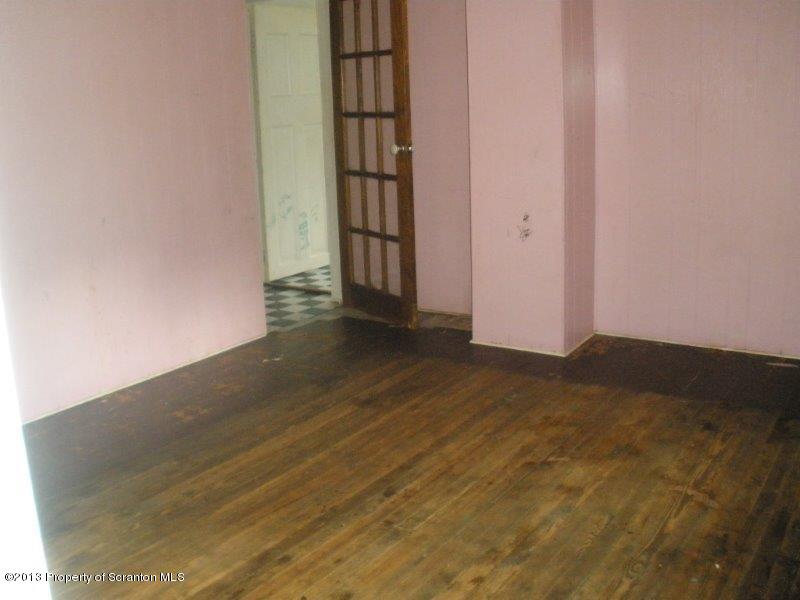560 Back Street Scranton, PA 18504 - Photo 15 of 27 Gallery Image 15