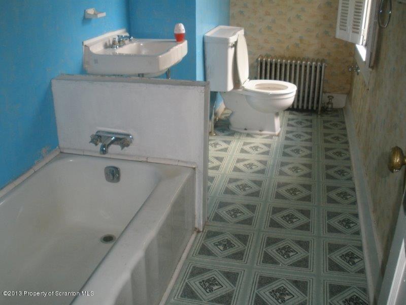 560 Back Street Scranton, PA 18504 - Photo 22 of 27 Gallery Image 22