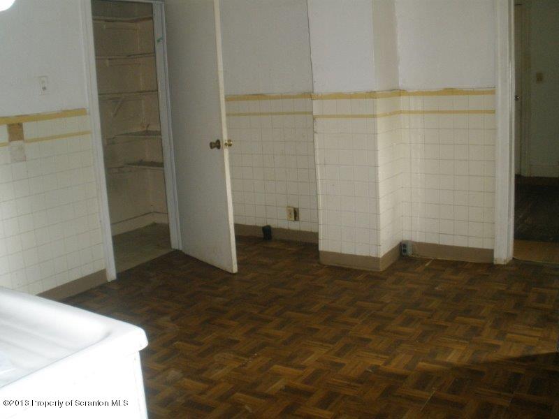 560 Back Street Scranton, PA 18504 - Photo 7 of 27 Gallery Image 7