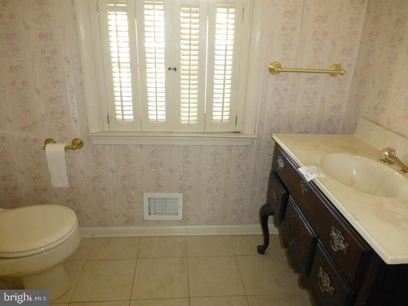 756 Gulph Road Wayne, PA 19087 - Photo 12 of 21