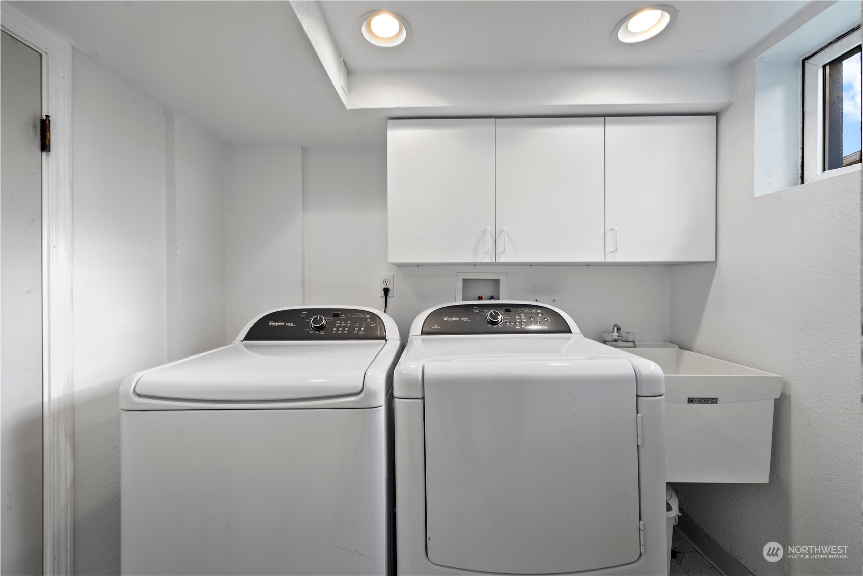 517 North 84th Street Seattle, WA 98103 - Photo 22 of 29 a utility room with dryer and washer