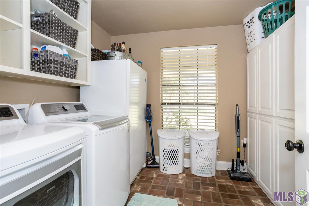 8747 Section Road Port Allen, LA 70767 - Photo 12 of 32