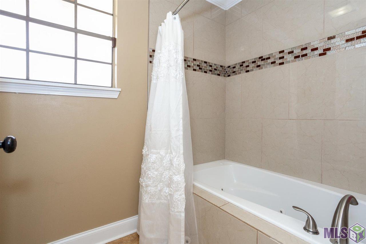 8747 Section Road Port Allen, LA 70767 - Photo 15 of 32