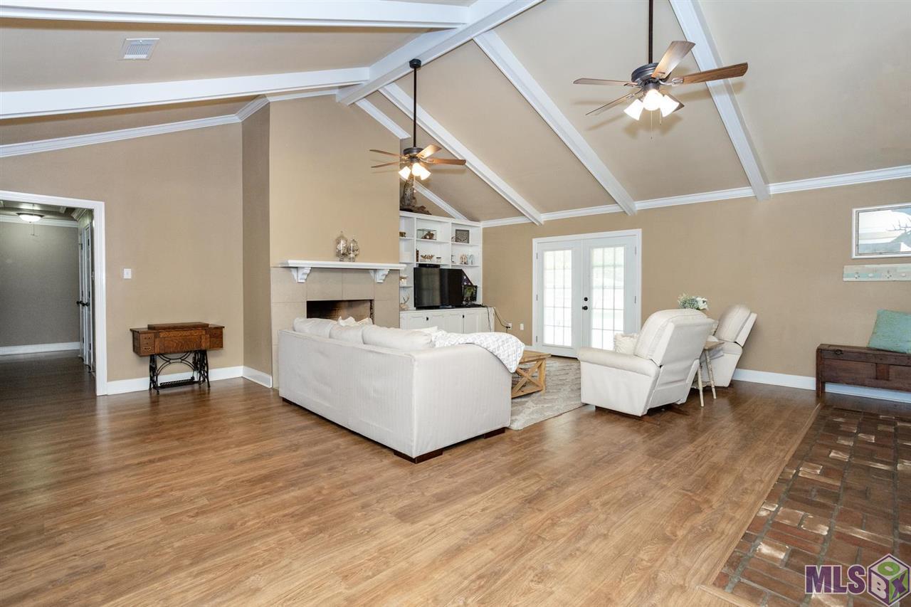 8747 Section Road Port Allen, LA 70767 - Photo 4 of 32