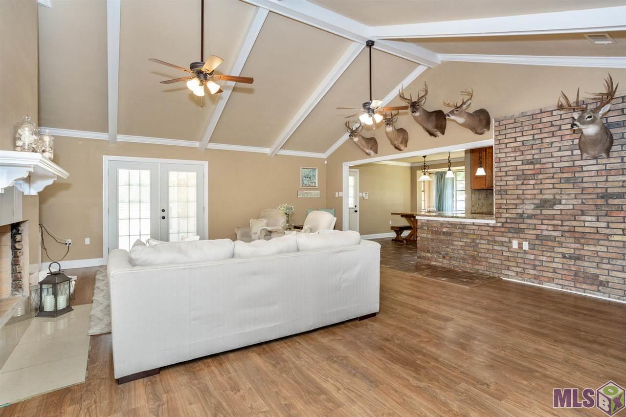 8747 Section Road Port Allen, LA 70767 - Photo 6 of 32