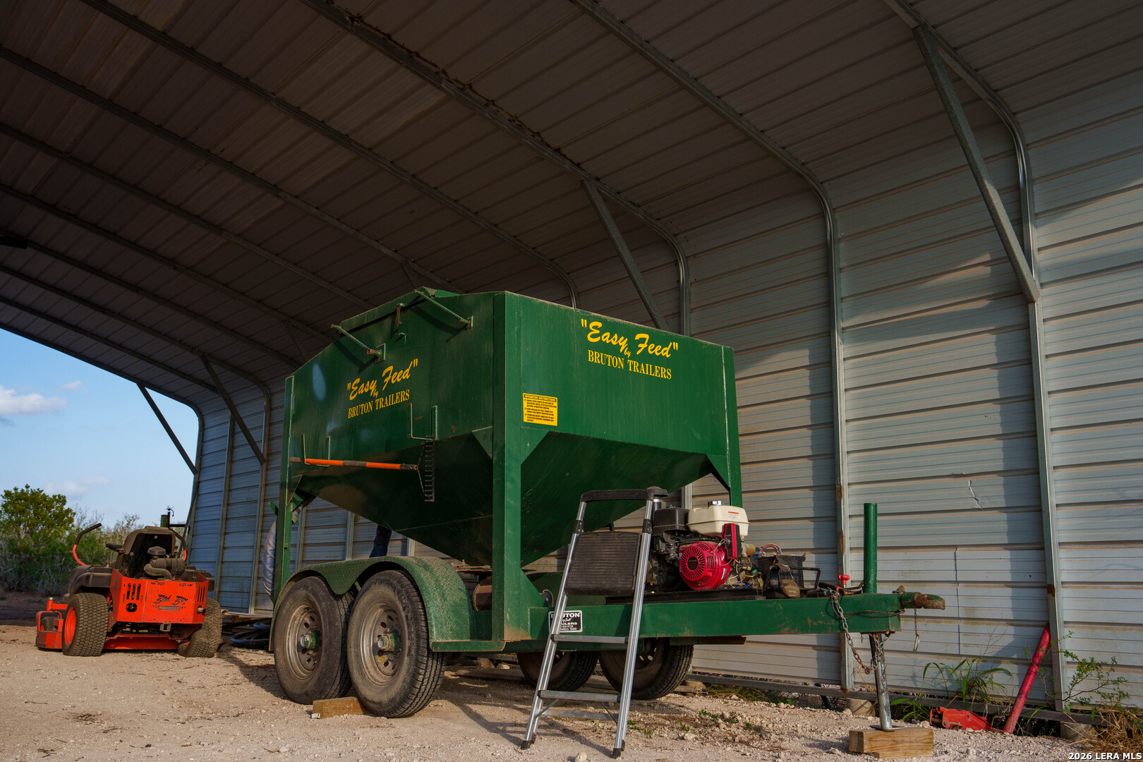 208 Well Pad Road George West, TX 78022 - Photo 29 of 48