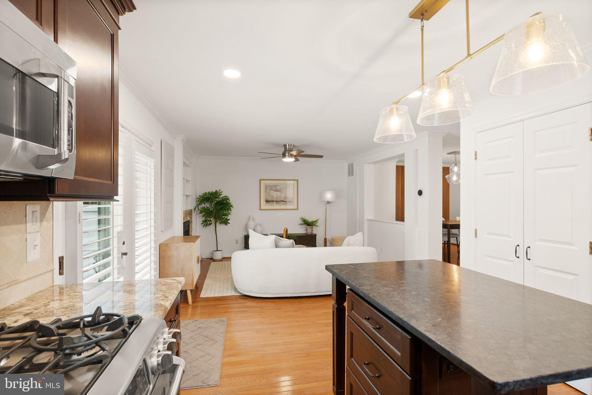 12056 Edgemere Circle Reston, VA 20190 - Photo 28 of 64
