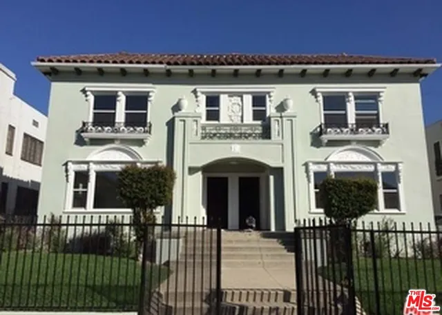 $2,900 | 202 South Berendo Street, Unit 202 1/2, Los Angeles, CA 90004