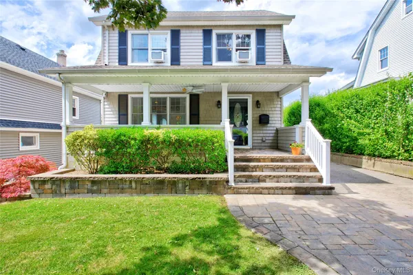 $1,089,000 | 7 Fairview Avenue, Port Washington, NY 11050
