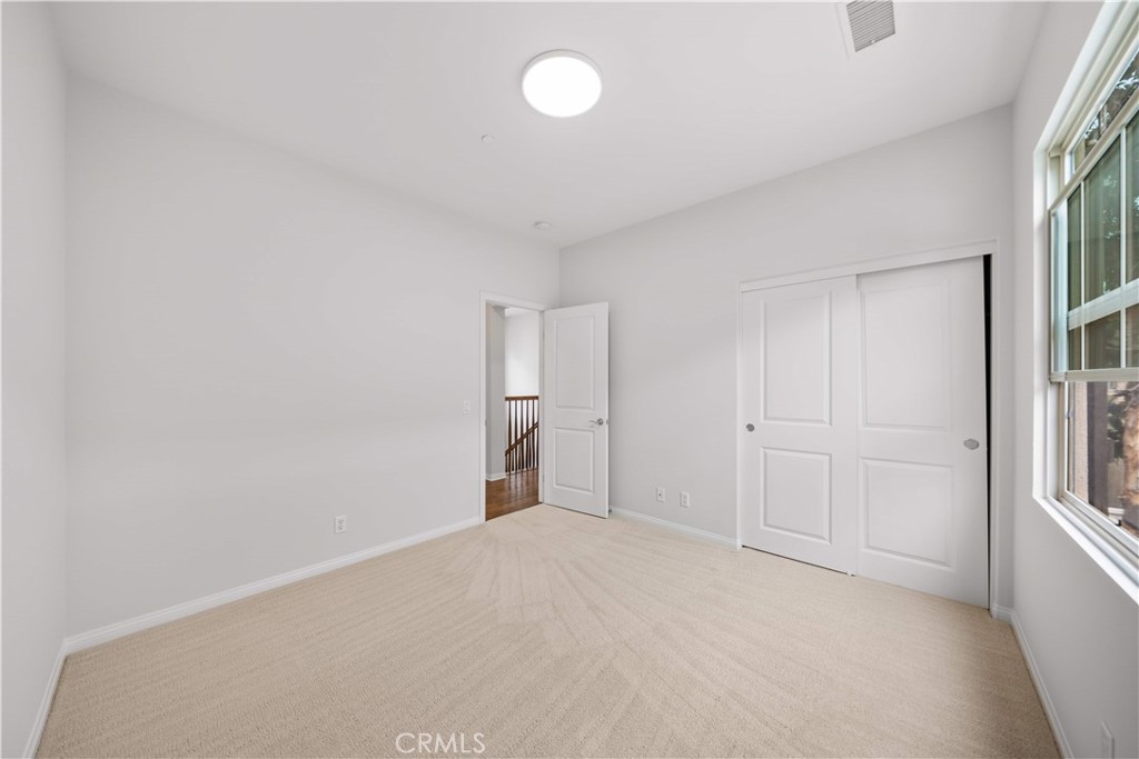 33 Jonquil Irvine, CA 92618 - Photo 26 of 48 a view of empty room with window