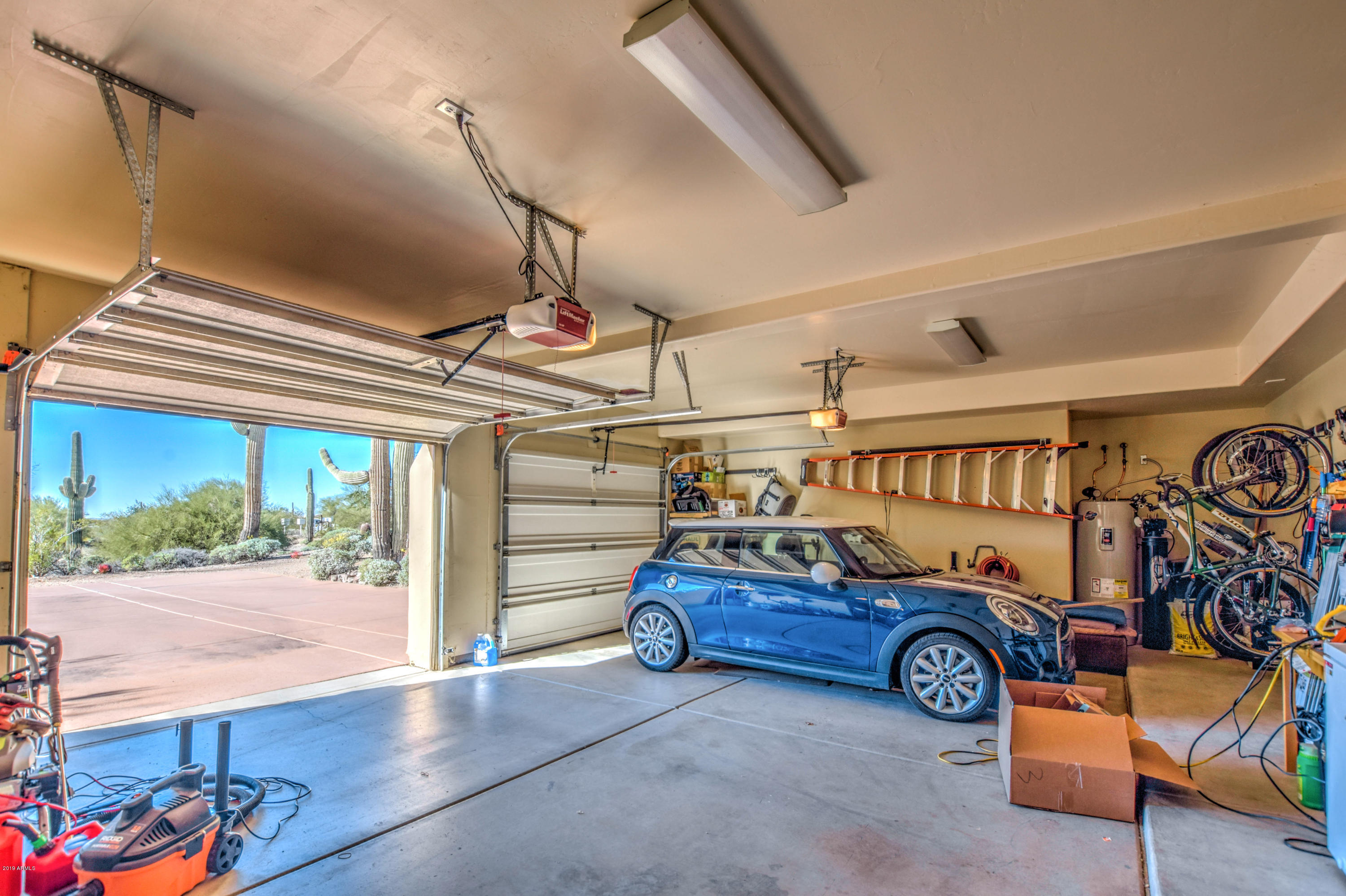 3530 North Hawes Road, Unit 10 Mesa, AZ 85207 - Photo 34 of 76 Extra large Garage